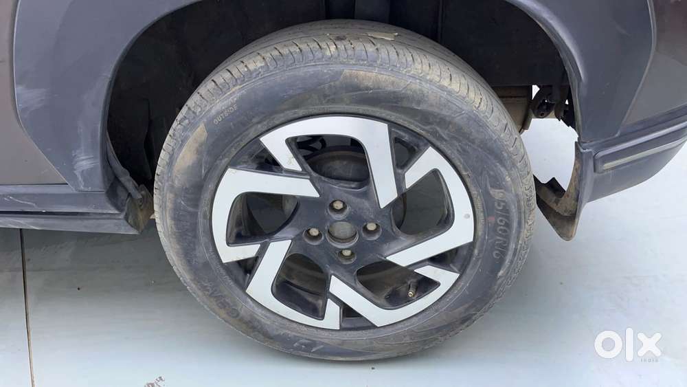 Nissan Magnite 1.0 Xv, 2023, Petrol