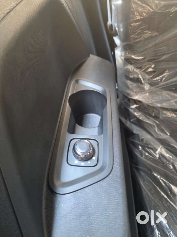 Tata Safari Accomplished X Plus 7 Str Stealth Edition At, 2025, Dies..