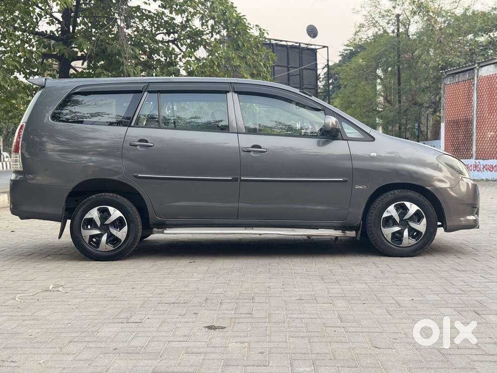 Toyota Innova 2.5 G (diesel) 8 Seater, 2012, Diesel