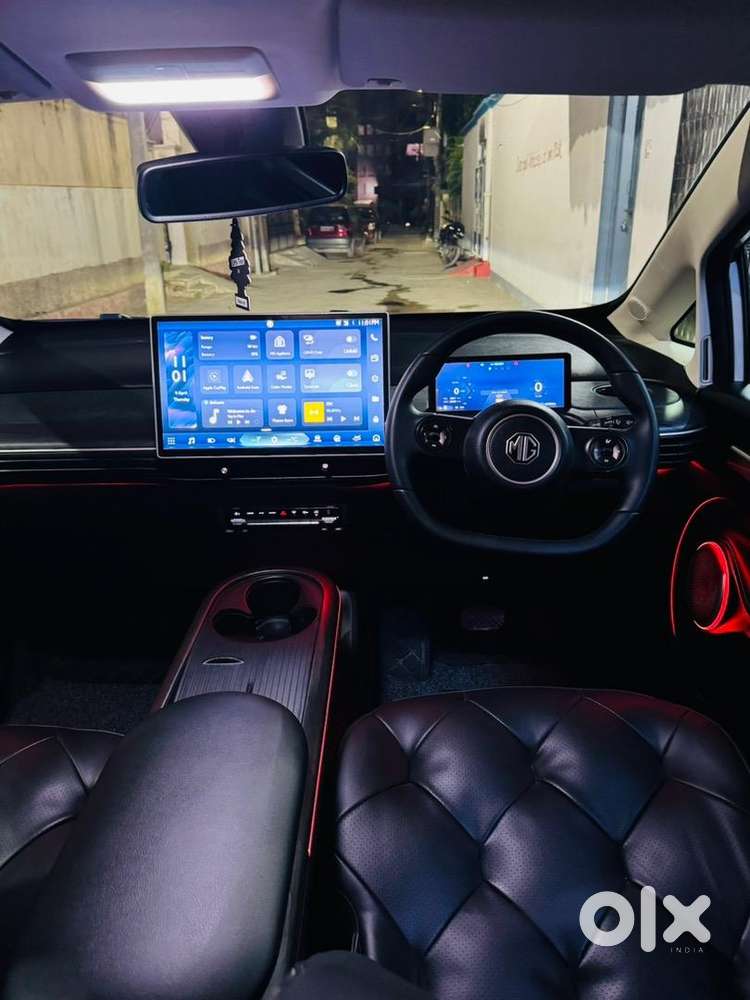 Mg Windsor Ev 2025 Electric 20000 Km Driven