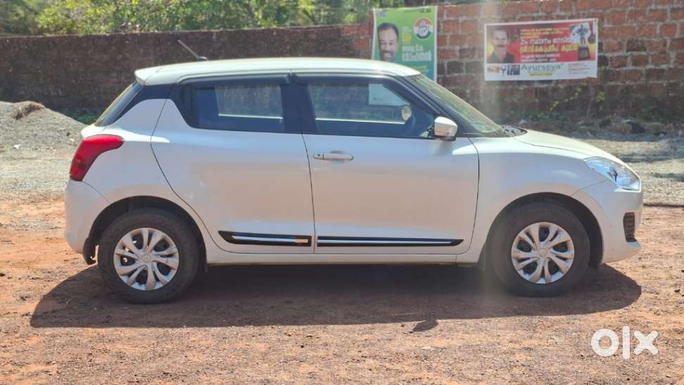 Maruti Suzuki Swift 1.2 Vxi (o), 2022, Petrol