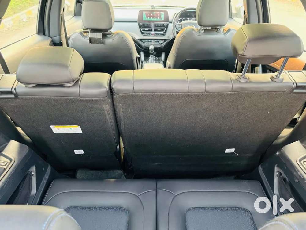 Tata Safari Xza Black Edition