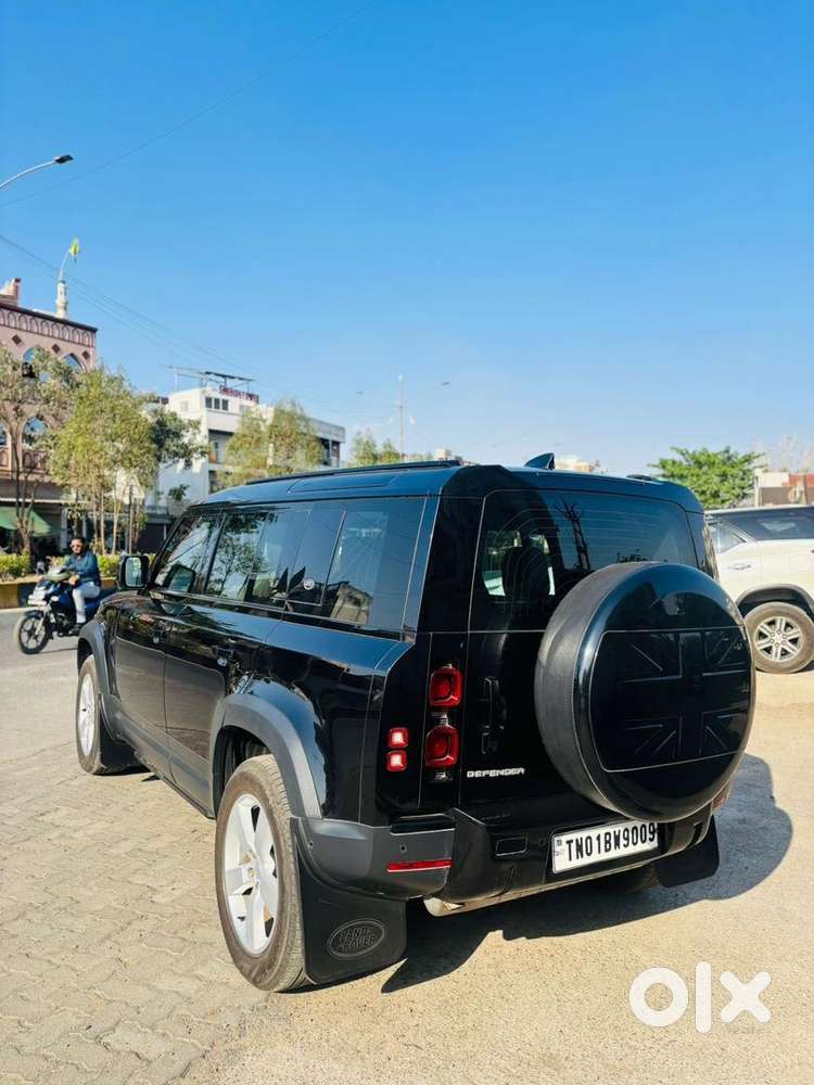 Land Rover Defender 2022 Diesel 33000 Km Driven