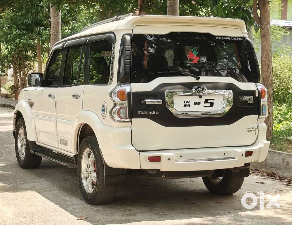 Mahindra Scorpio S10, 2015, Diesel