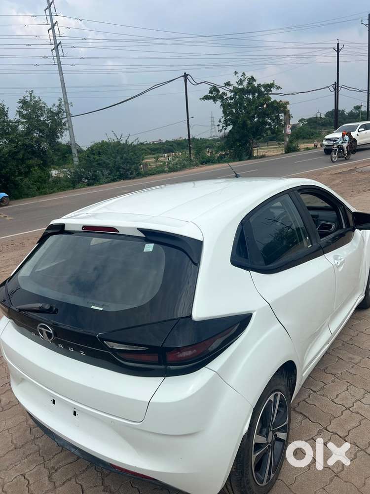 Tata Altroz 1.2 Petrol 2021 Top Variant