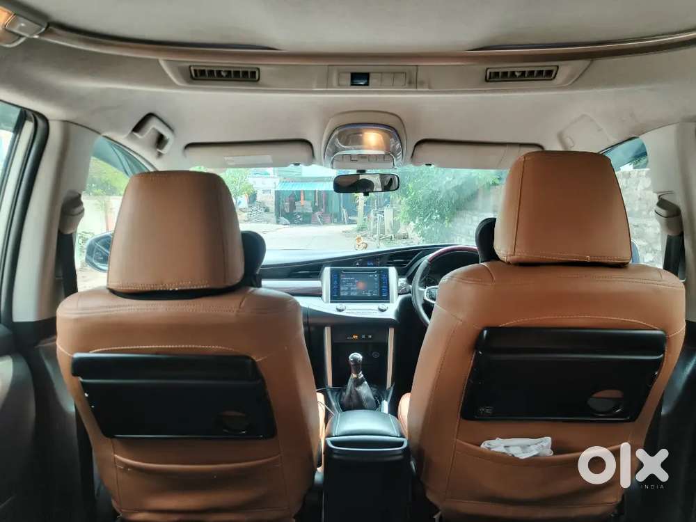 Toyota Innova Crysta 2017