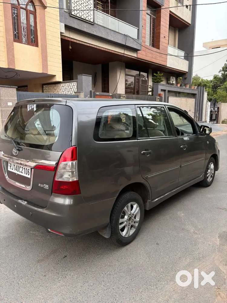 Toyota Innova 2.5 2012