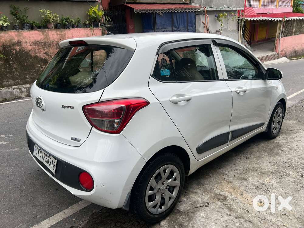 Hyundai Grand I10 Sportz, 2017, Petrol