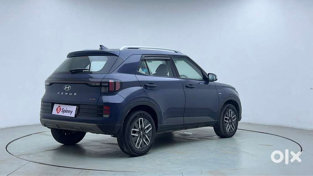 Hyundai Venue 1.0 S (o) Turbo Dct, 2023, Petrol
