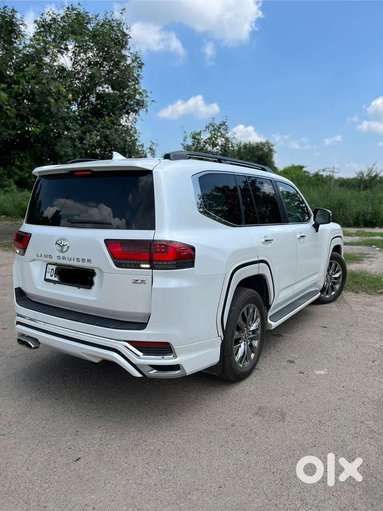 Toyota Land Cruiser Zx Petrol, 2024, Petrol