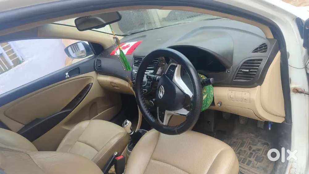 Hyundai Fluidic Verna Crdi 2012