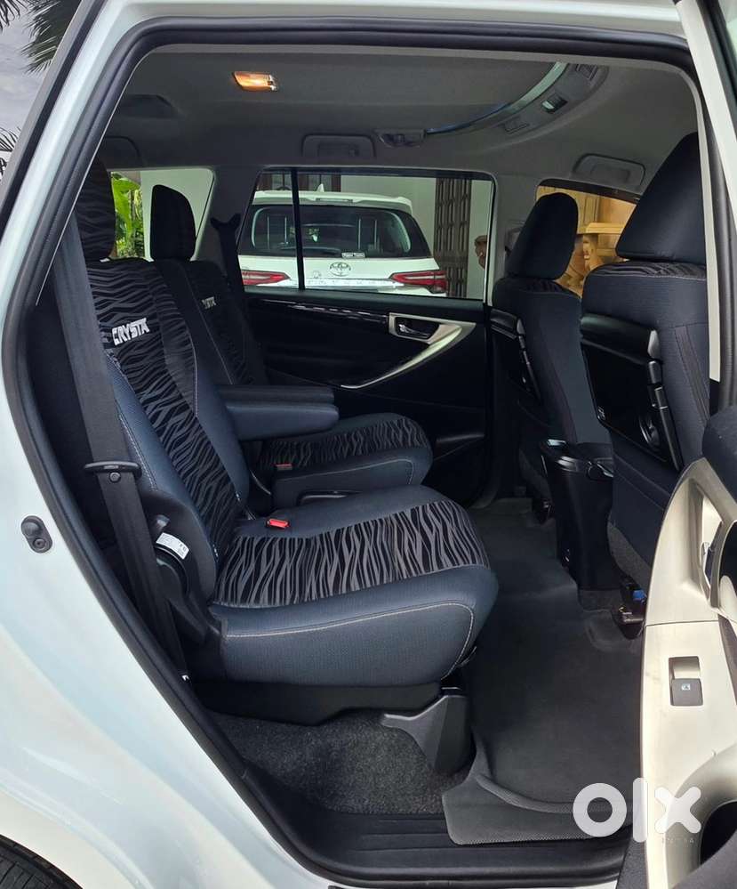 Toyota Innova Crysta 2024