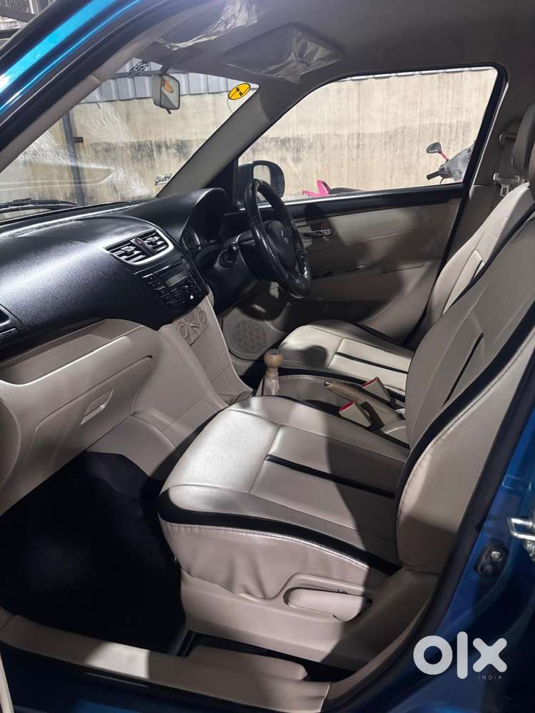 Maruti Suzuki Swift Dzire 1.2 Vxi Bsiv, 2013, Petrol