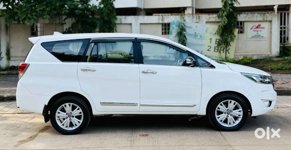 Toyota Innova Crysta 2.8z Automatic, 2016, Diesel