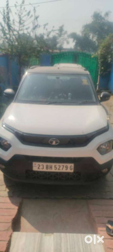 Bh Number | 24,000 Km | Brand New | Full Modified | 7-seater लेने हेतु