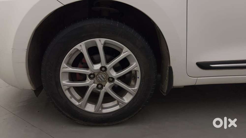 Maruti Suzuki Swift Amt Zxi, 2020, Petrol