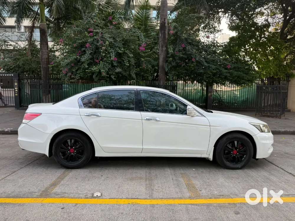 Honda Accord 2011 Petrol Well Maintained