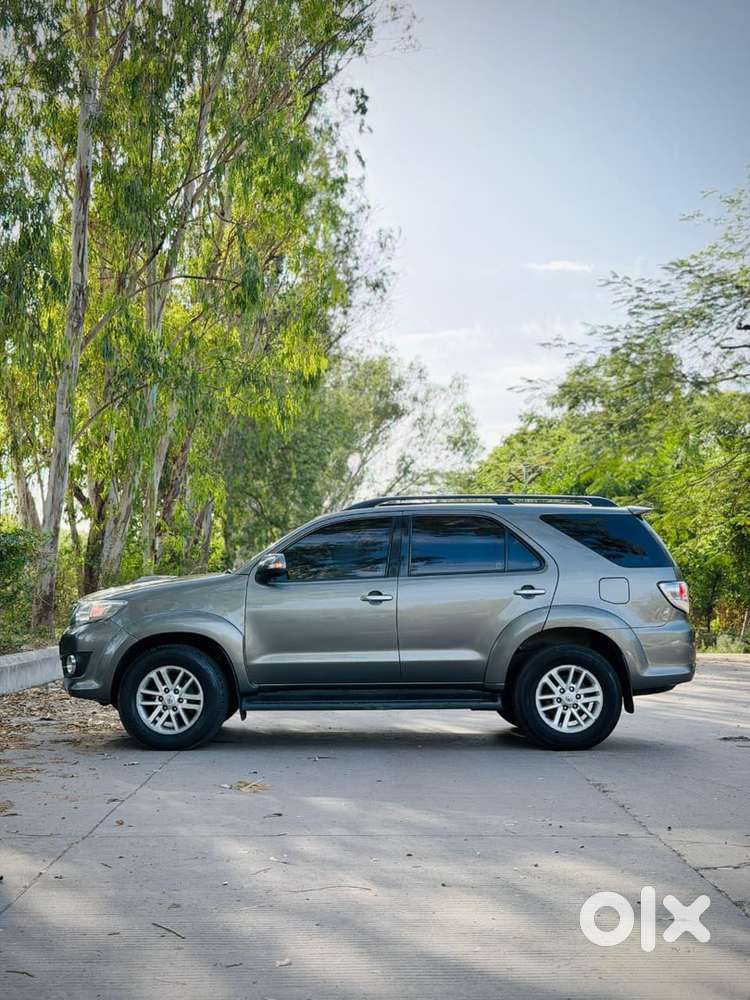 Toyota Fortuner Diesel 2012