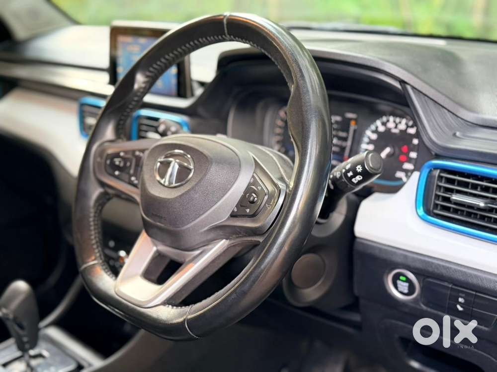 Tata Punch 1.2 Revotron Creative Amt Dual Tone, 2022, Petrol