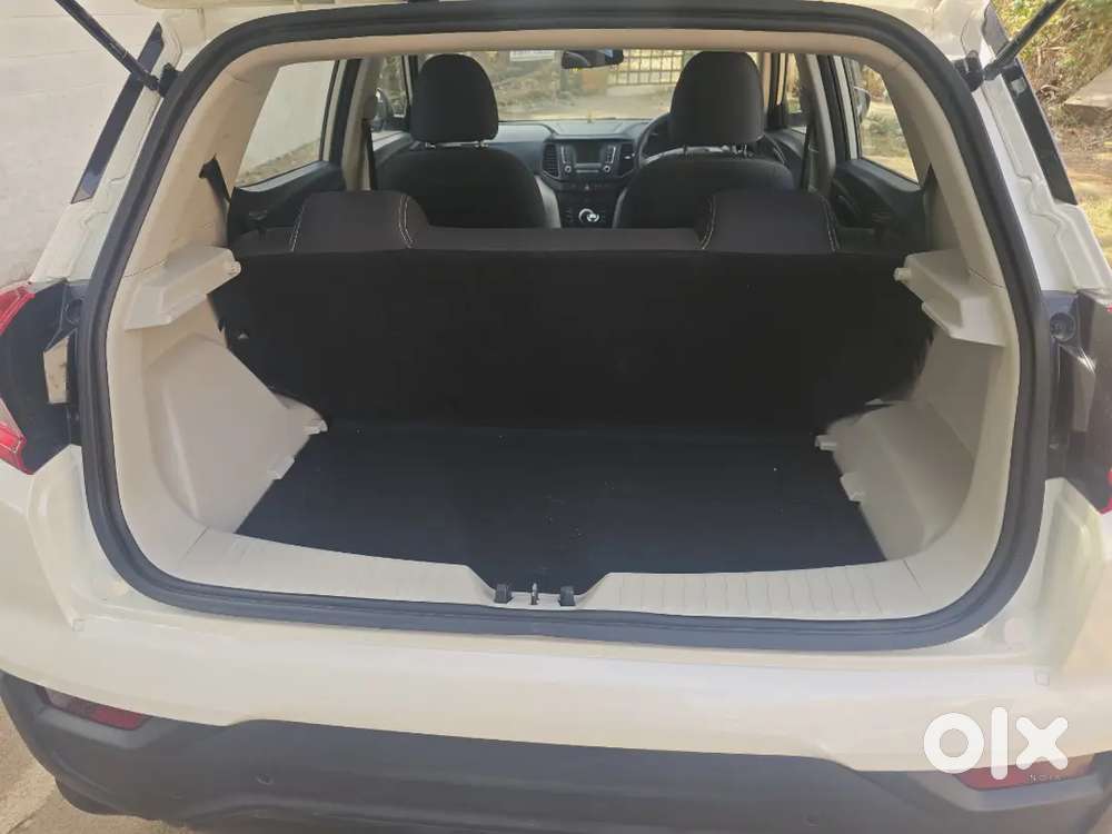 Mahindra Xuv300 2023 Car With Sunroof