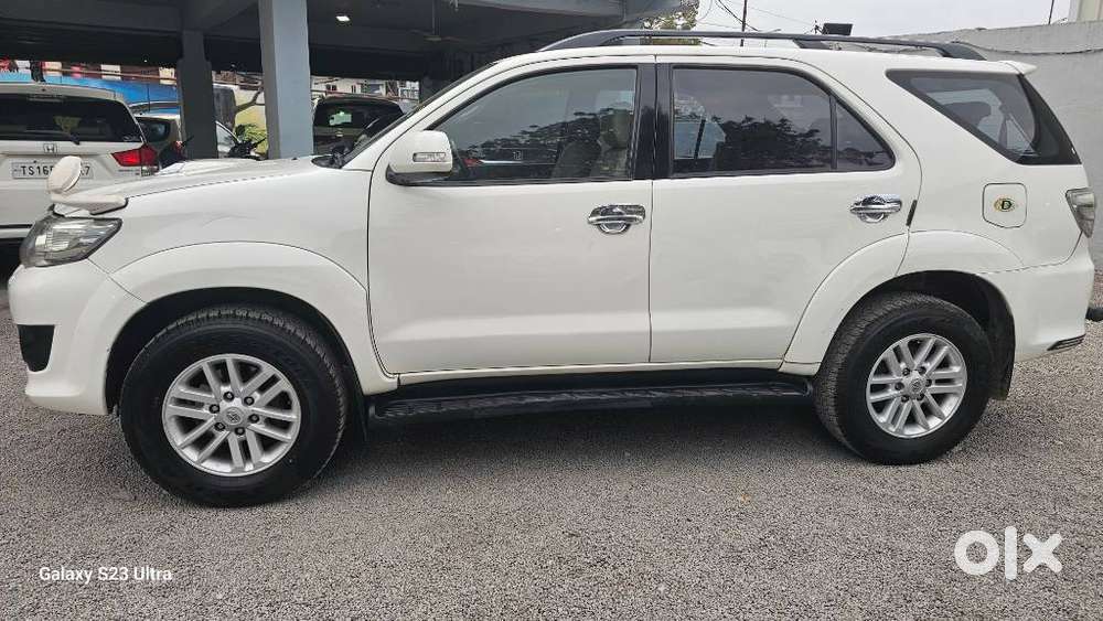 Toyota Fortuner 3.0 4x2 Mt, 2013