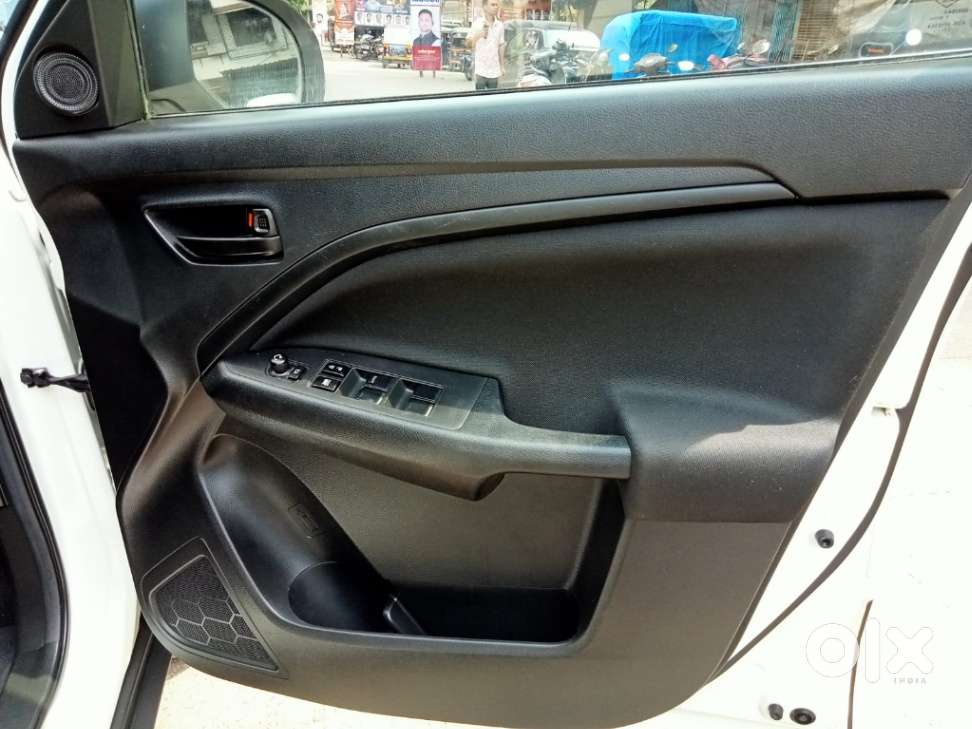 Maruti Suzuki Brezza Vxi At, 2023, Petrol