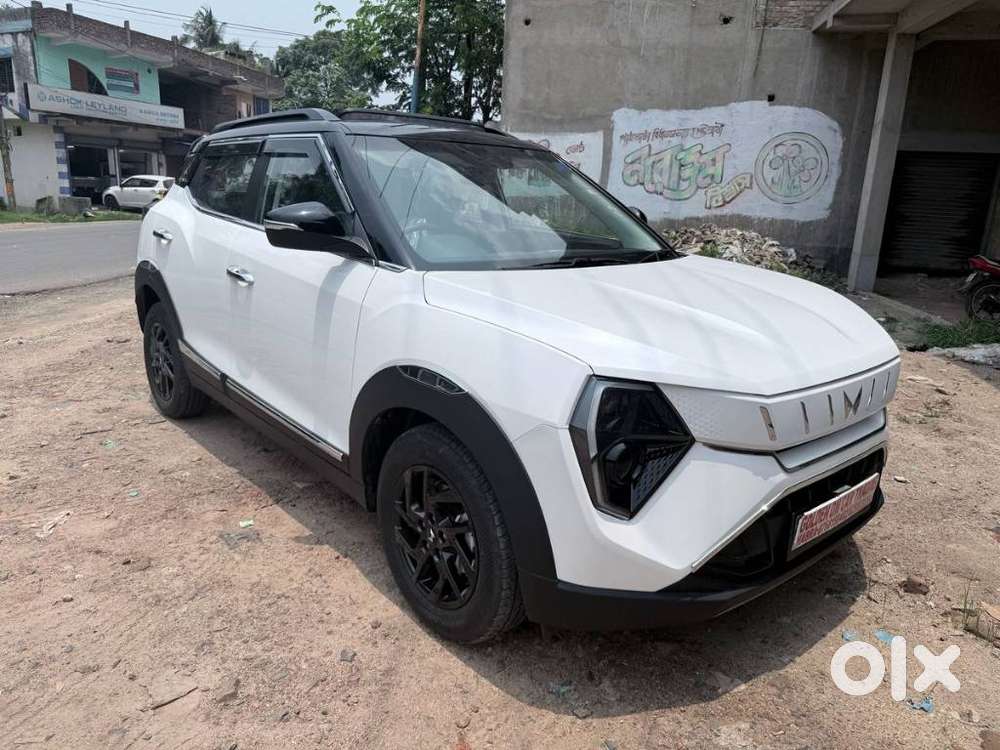 Mahindra Xuv 3xo Ax7l 1.2 Petrol At (pg), 2026, Petrol