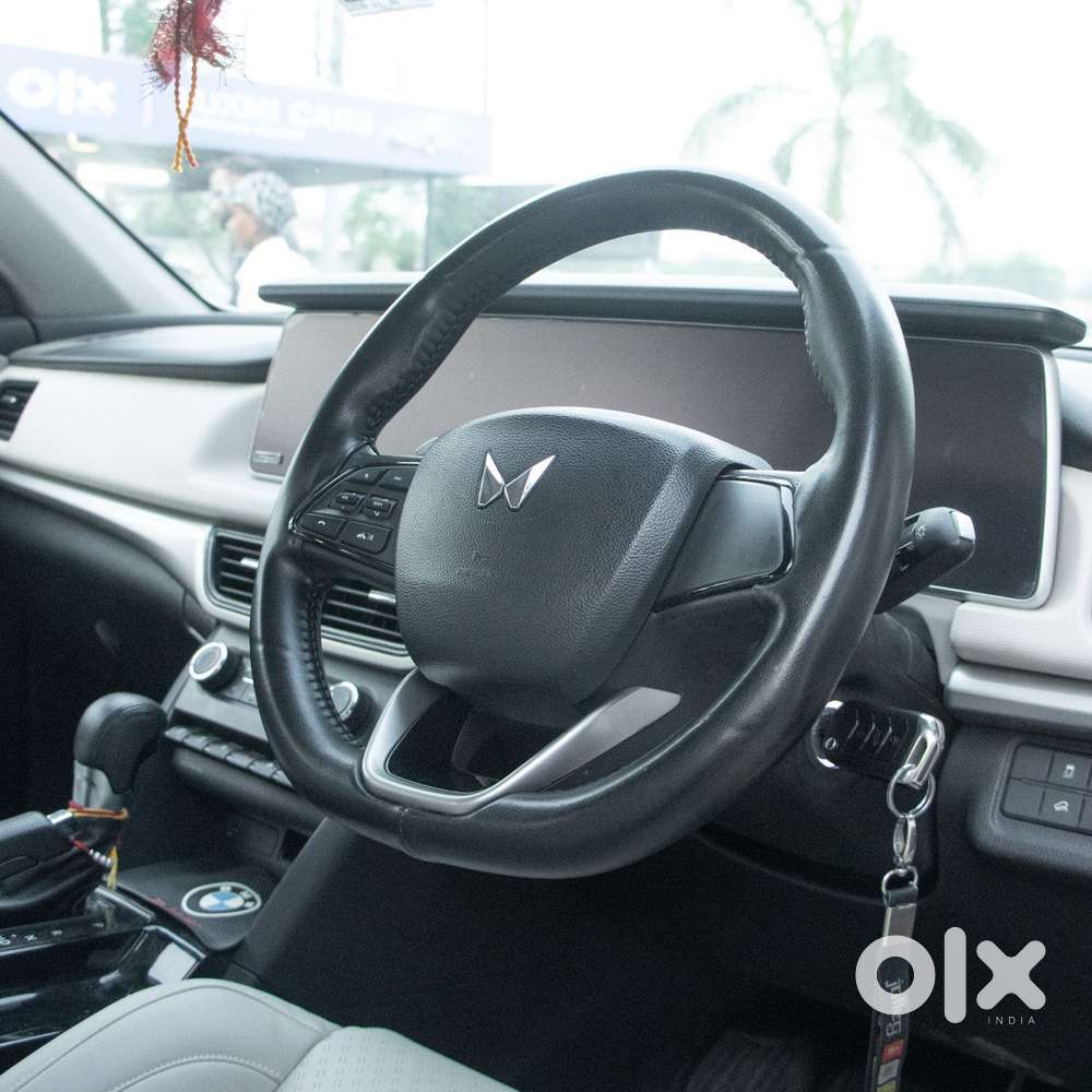 Mahindra Xuv700 2.2 Ax 5 Diesel At Str, 2022, Diesel