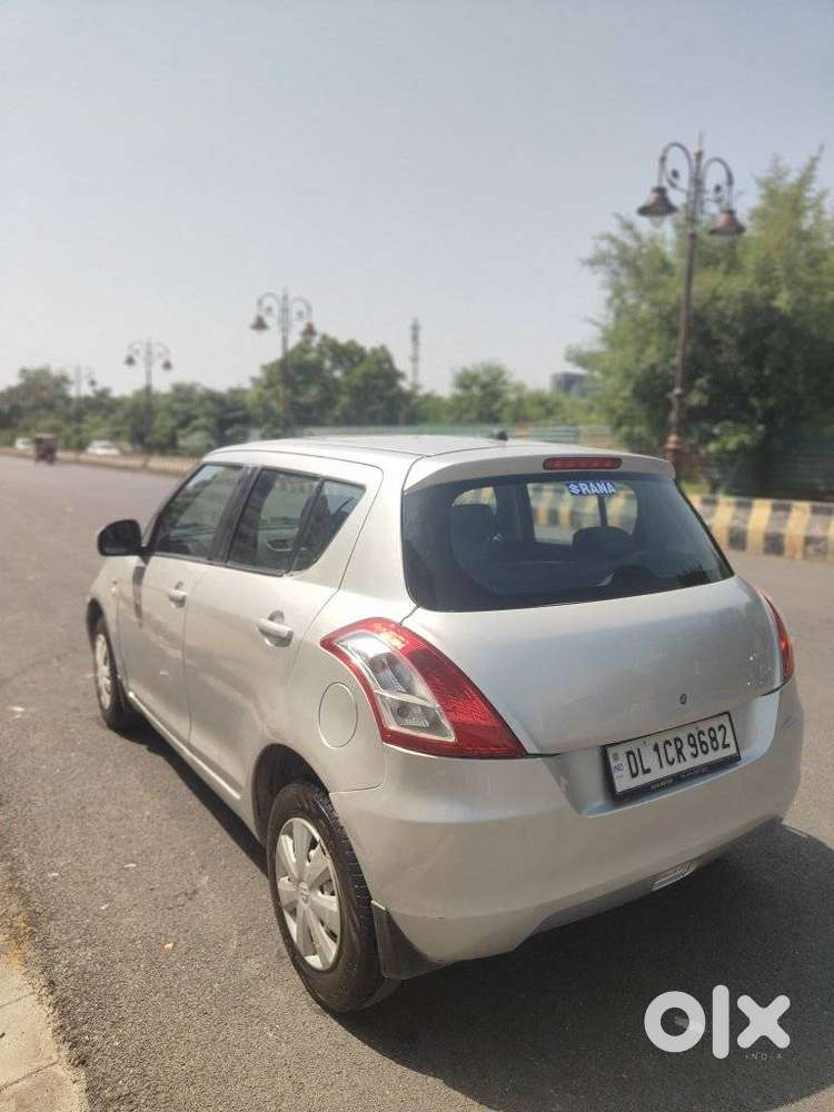 Maruti Suzuki Swift 1.2 Lxi (o), 2016, Petrol