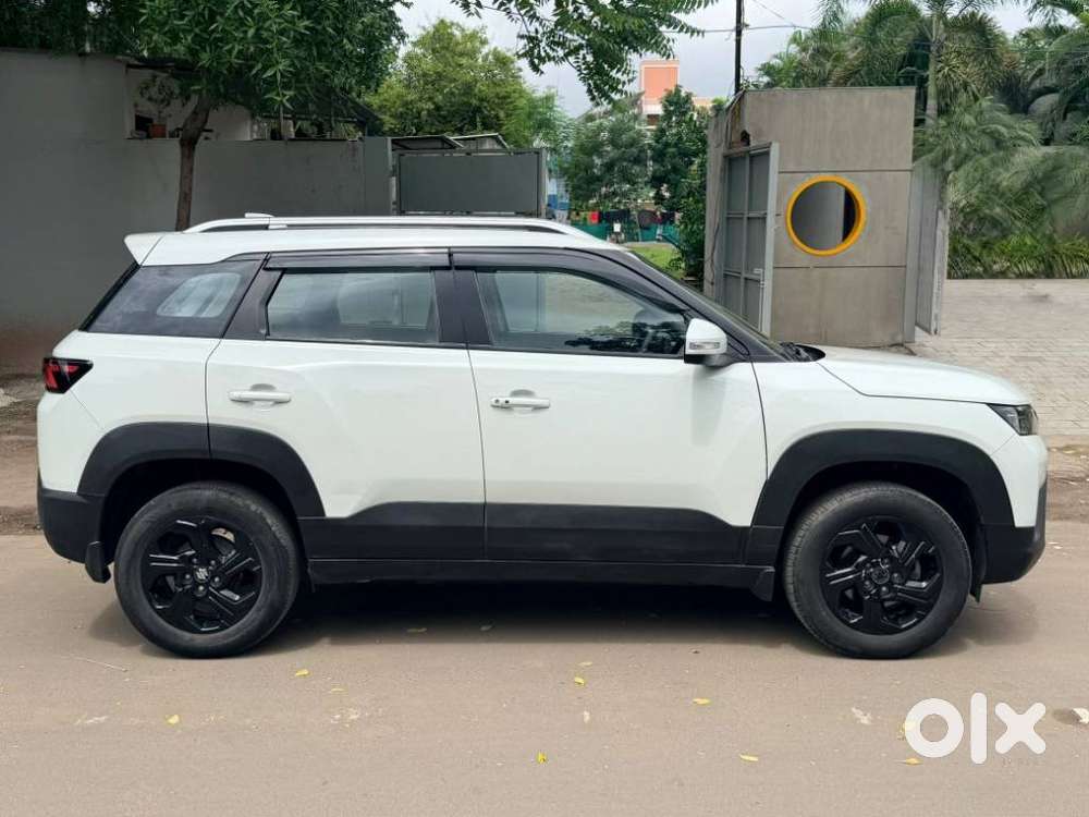 Maruti Suzuki Brezza 1.5 Zxi At Smart Hybrid, 2023, Petrol