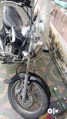 Avenger bike old model hot sale olx