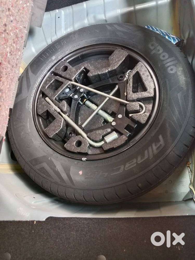 Tata Punch 1.2 Revotron Creative Amt Dual Tone, 2022, Petrol