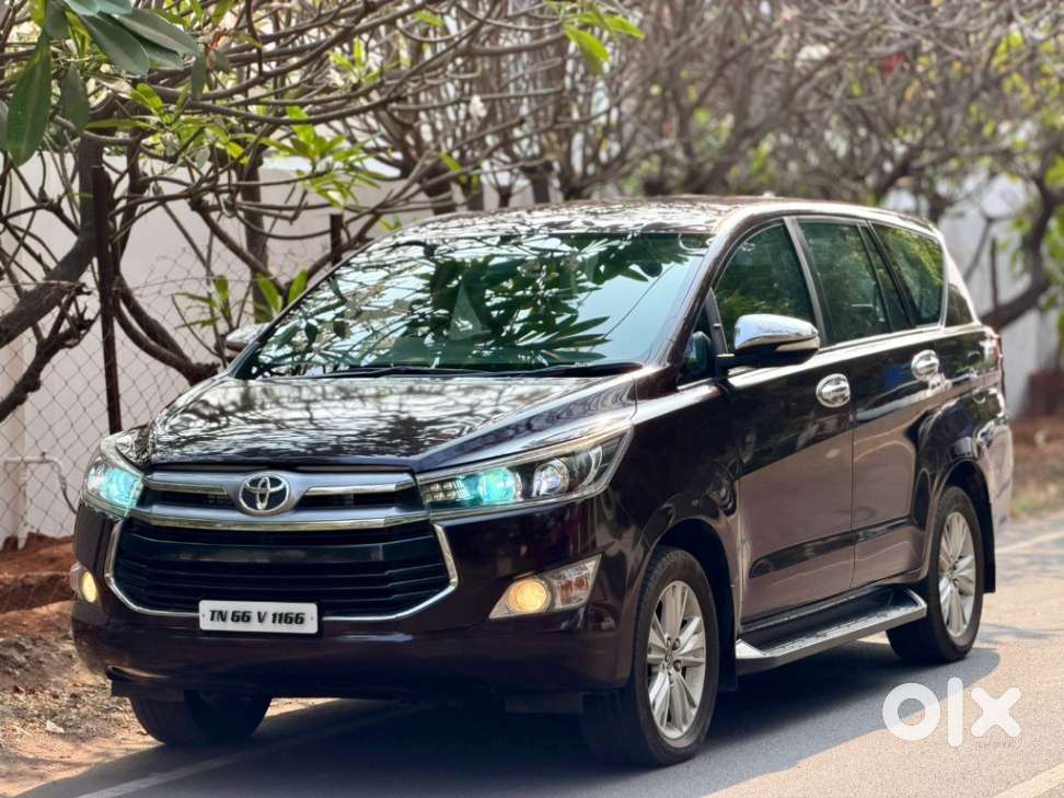 Toyota Innova Crysta 2.8z Automatic, 2016, Diesel
