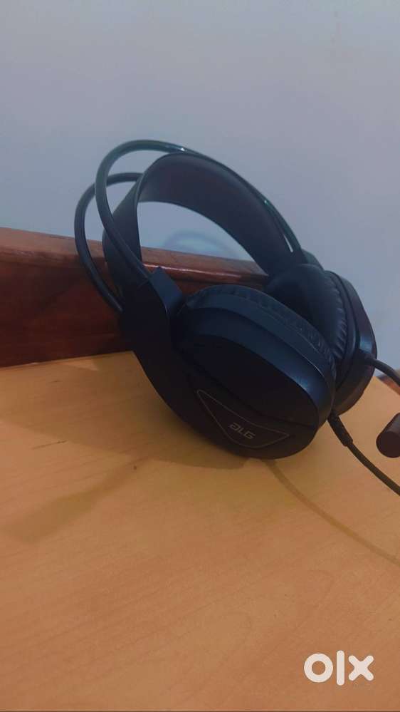 Best acer product keyboard and Headphone with attached mic