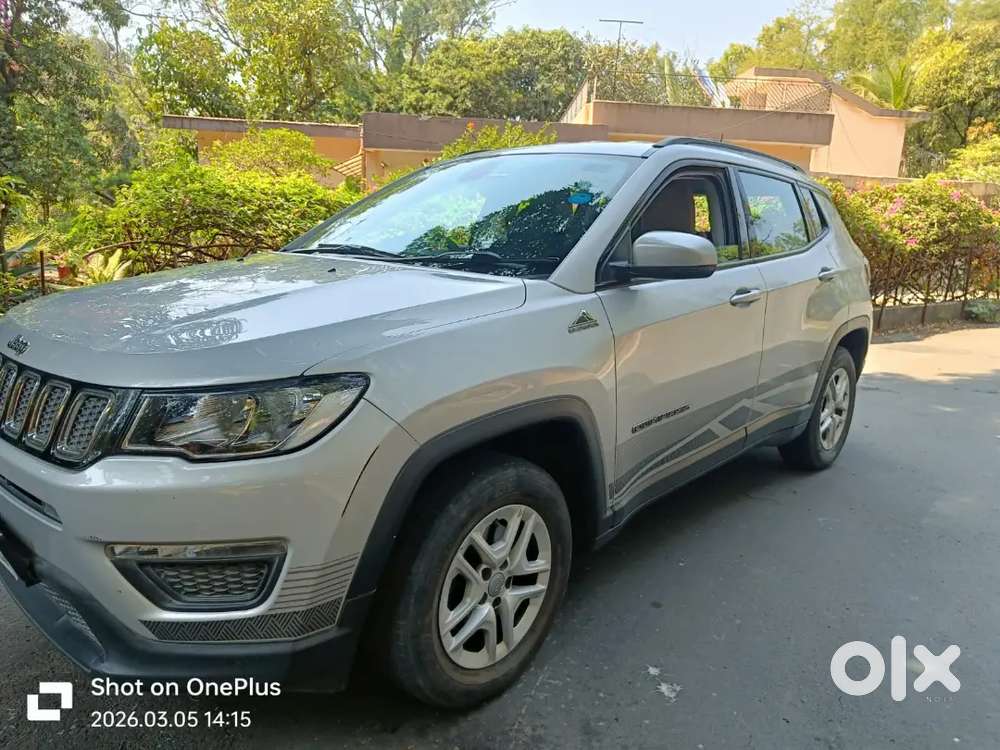 Jeep Compass Petrol - Manual Transmission. Single Owner