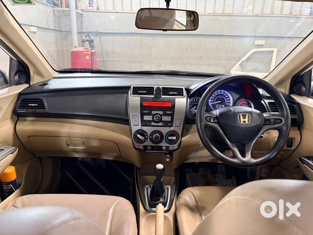 Honda City V Mt 2012 Top Model