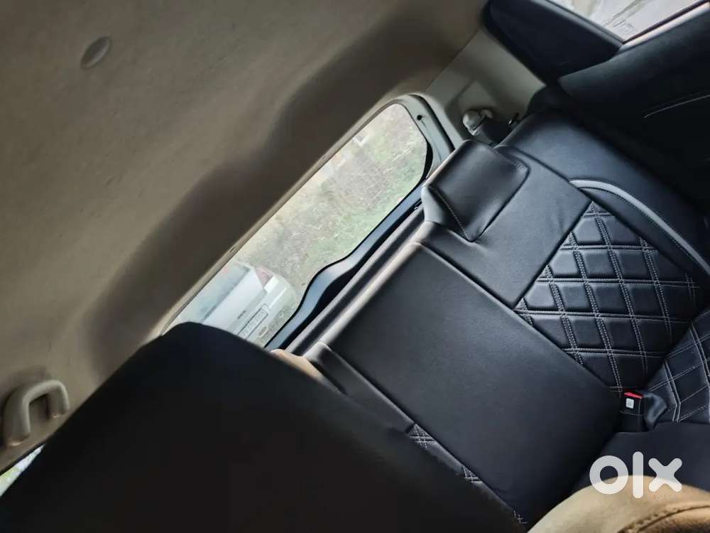 2023 Maruti Suzuki Swift Vxi Petrol Manual 31000 Km