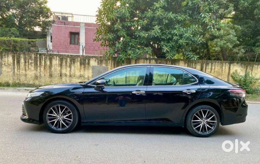 Toyota Camry Hybrid, 2022, Petrol