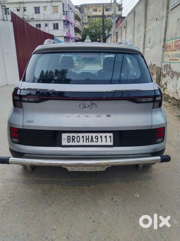Hyundai Venue Sx Mt, 2023, Petrol