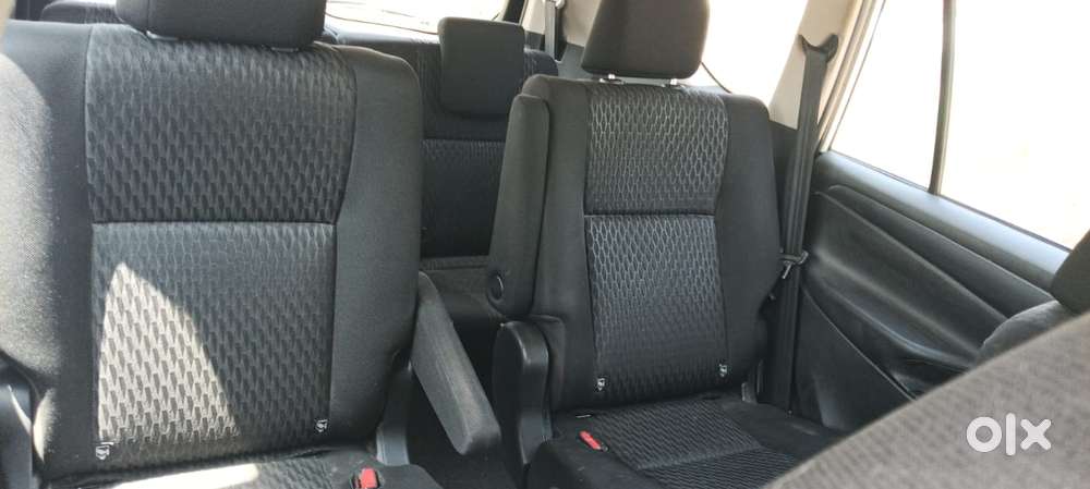 Toyota Innova Crysta 2.4 G Mt, 2022, Cng & Hybrids