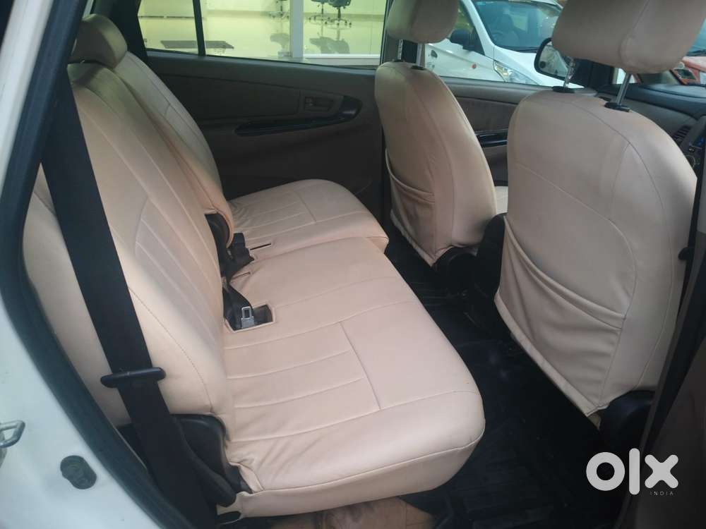 Toyota Innova 2004-2011 2.5 G4 Diesel 8-seater, 2016, Diesel