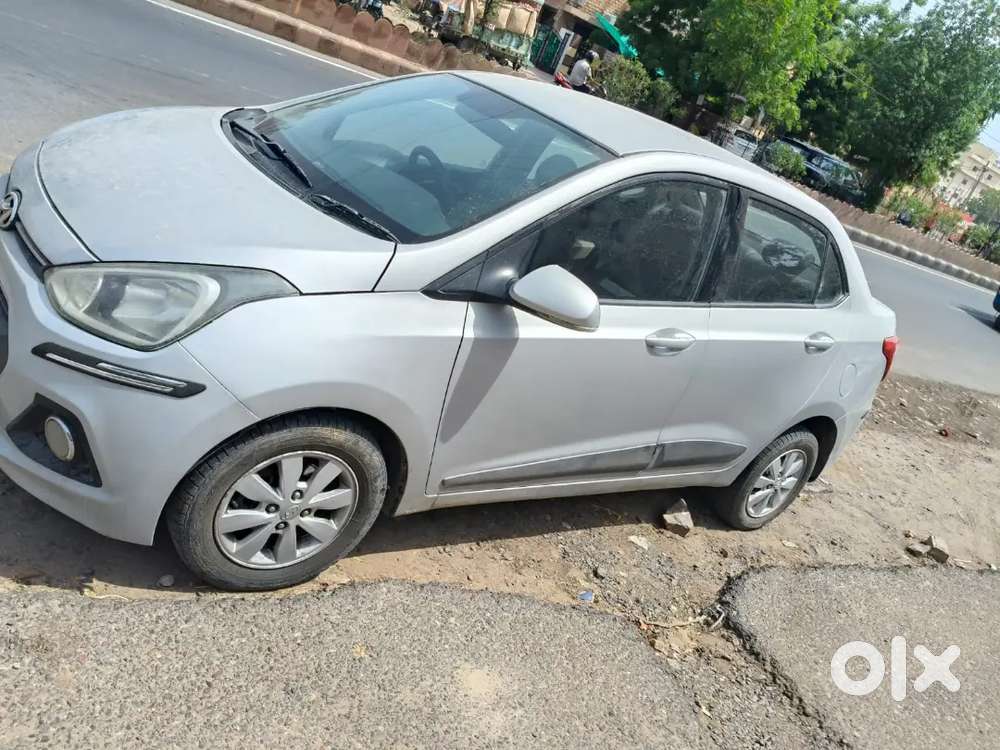 Xcent2015 Top Model Well Condition  Sell