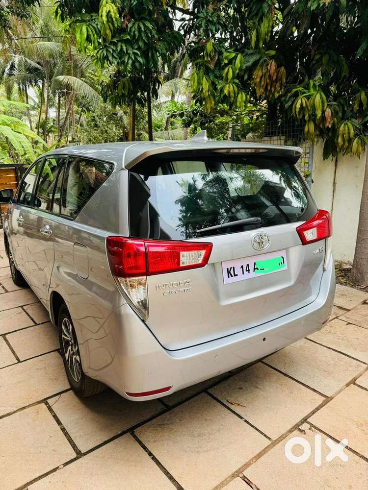 Toyota Innova Crysta 2022 Diesel Well Maintained