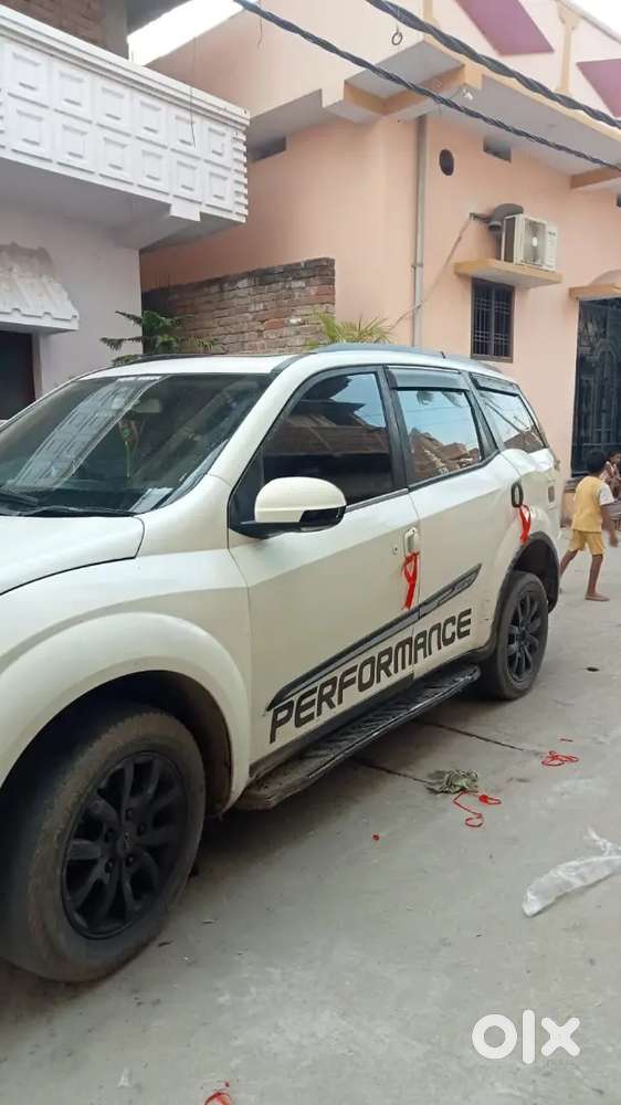 Mahindra Xuv500 2017 Diesel Manual 3rd Owner