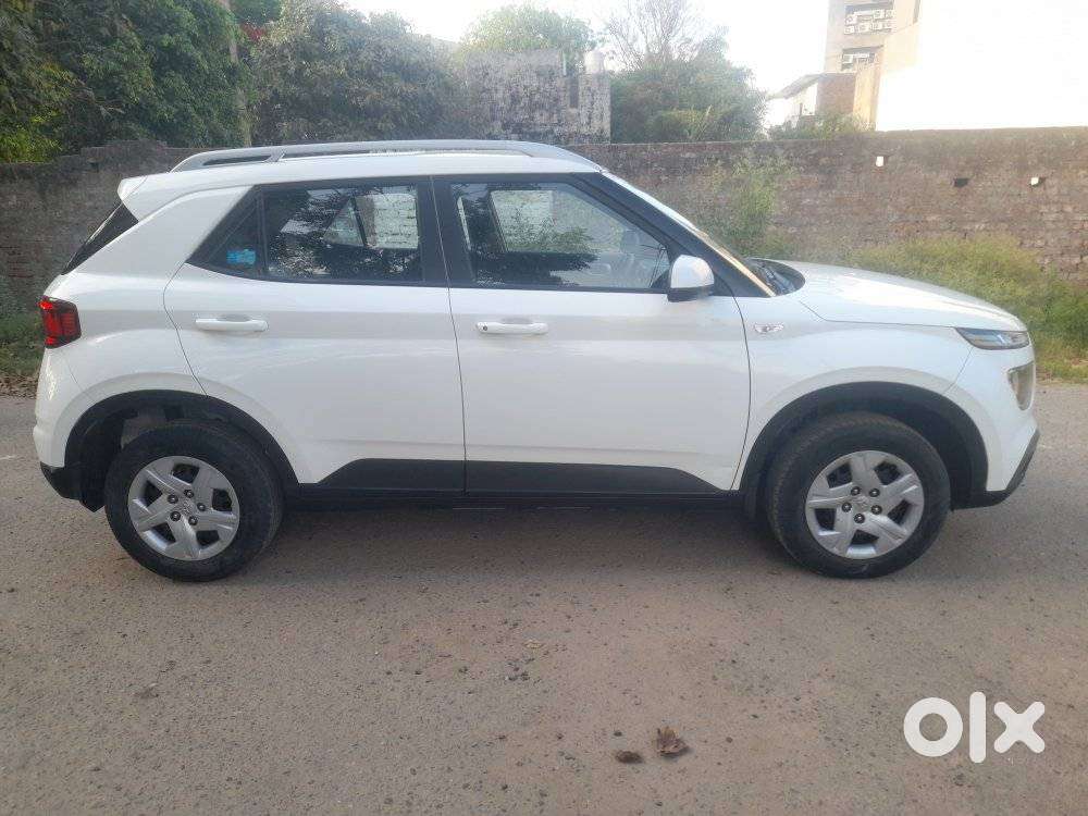 Hyundai Venue S Plus Mt 1.2 Kappa, 2021, Petrol