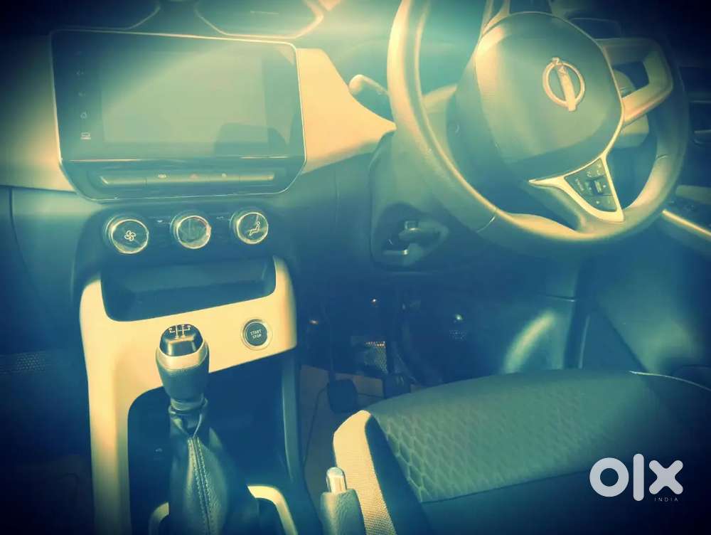 Nissan Magnite 1.0 Xv 2021 Showroom Condition Well Maintained
