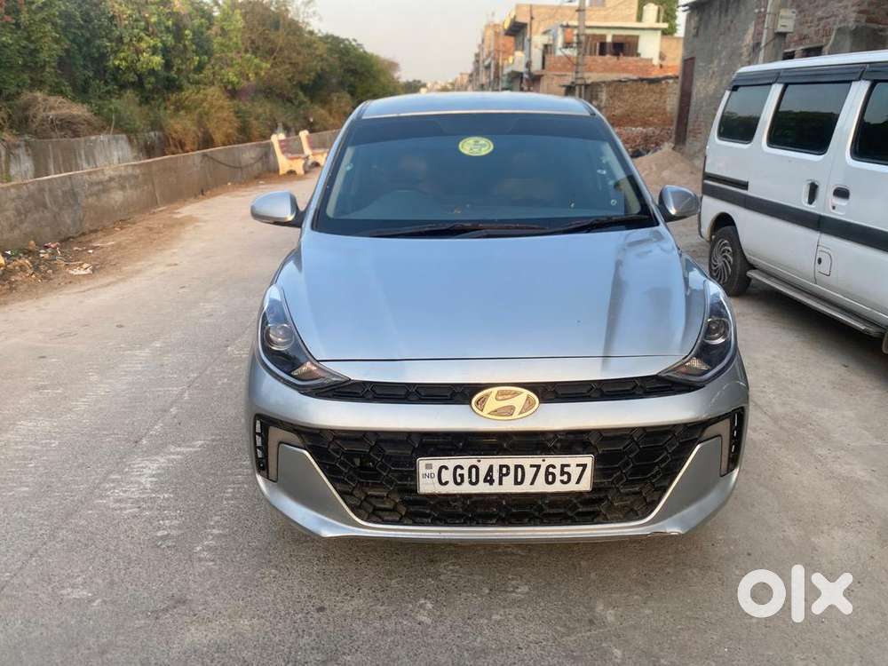 Hyundai Aura Petrol 30000 Km Driven