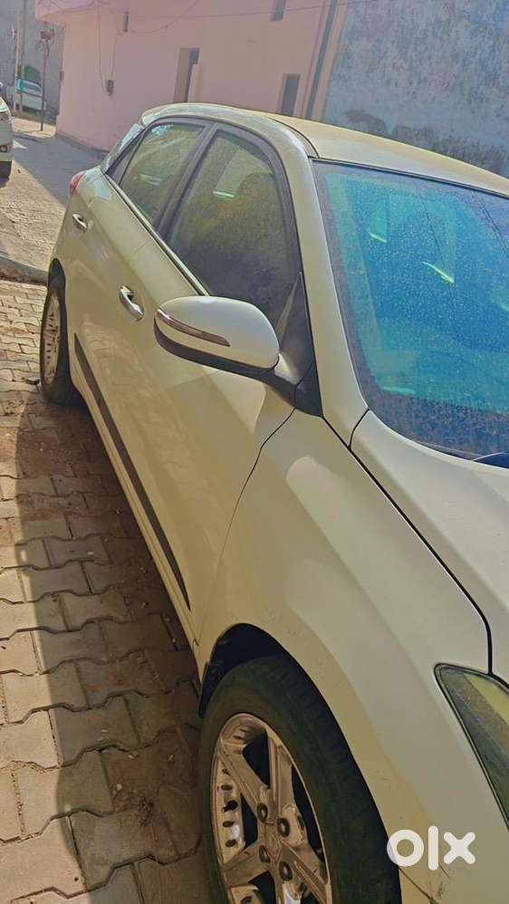 Hyundai I20 2016 Diesel Well Maintained All Genuine