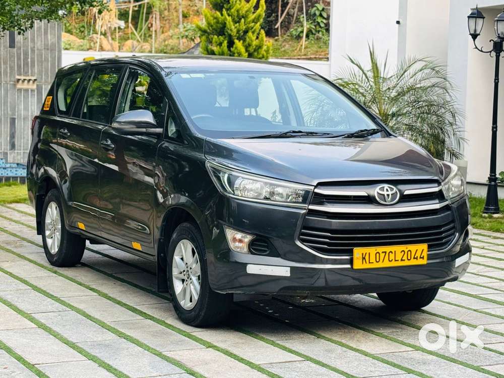 Toyota Innova Crysta 2.7 Gx Mt, 2017, Diesel
