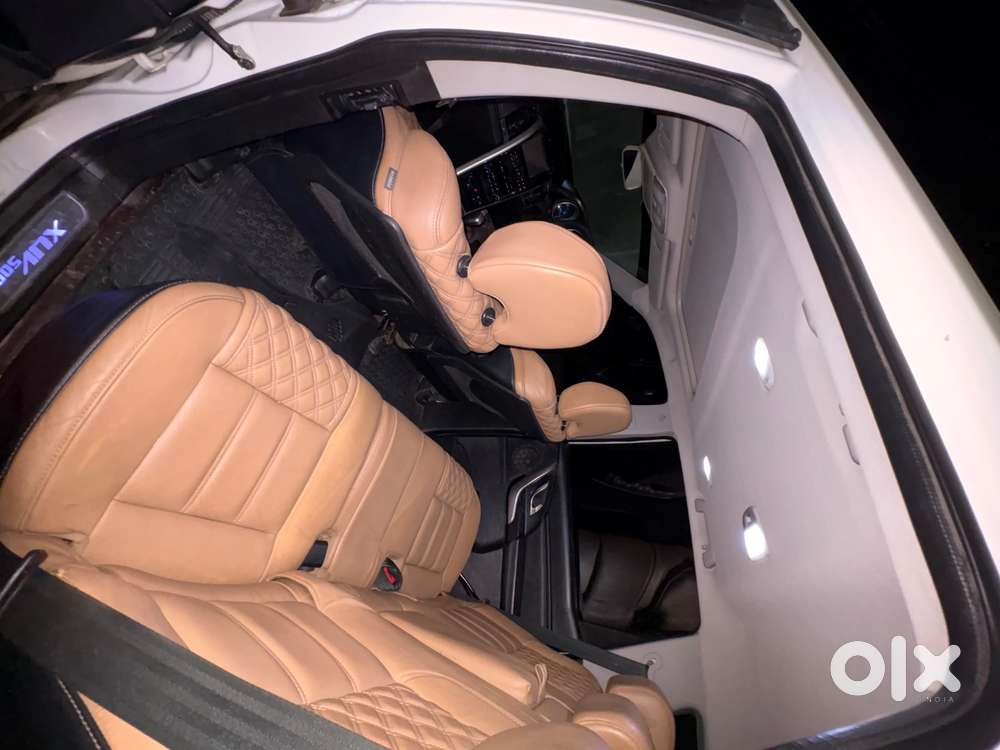 Mahindra Xuv500 W11 2018 Showroom Condition